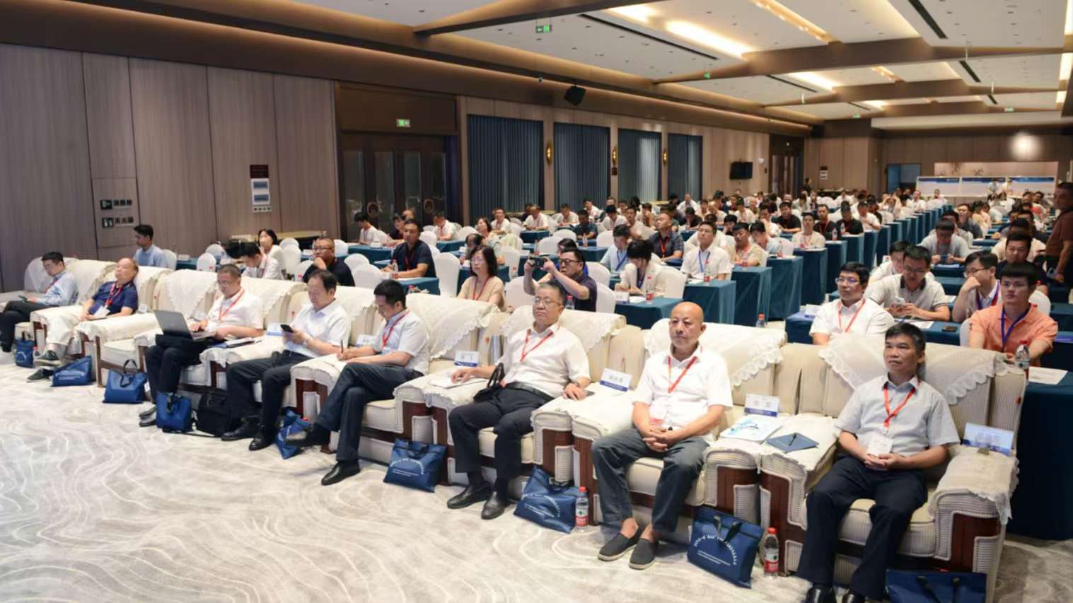 2024第一届"好博体育杯"材料装备行业数字化发展论坛在湖南湘潭(好博体育)胜利召开